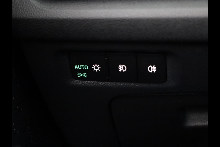 Škoda Octavia Combi 1.4 TSI iV PHEV Business Edition 204 pk Automaat (DSG) | Verlengde garantie | Navigatie | Parkeersensoren | Adaptieve cruise control | Stoelverwarming |