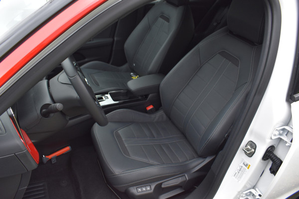 Opel Mokka-e GS Line 50-kWh 11kw bl. Leer 1e eigenaar Nederlandse auto 2-Tone Keyless