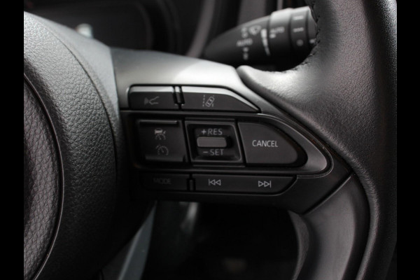 Toyota Aygo X 1.0 VVT-i S-CVT Automaat Trend | Navigatie | Apple Carplay/Android Auto | Climate Control | Cruise Control Adaptive | 17"Lichtmetalen velgen | Camera