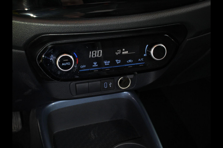 Toyota Aygo X 1.0 VVT-i S-CVT Automaat Trend | Navigatie | Apple Carplay/Android Auto | Climate Control | Cruise Control Adaptive | 17"Lichtmetalen velgen | Camera