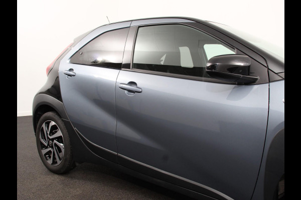 Toyota Aygo X 1.0 VVT-i S-CVT Automaat Trend | Navigatie | Apple Carplay/Android Auto | Climate Control | Cruise Control Adaptive | 17"Lichtmetalen velgen | Camera