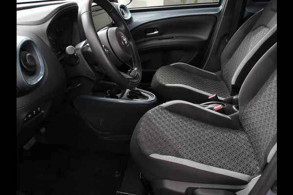 Toyota Aygo X 1.0 VVT-i S-CVT Automaat Trend | Navigatie | Apple Carplay/Android Auto | Climate Control | Cruise Control Adaptive | 17"Lichtmetalen velgen | Camera