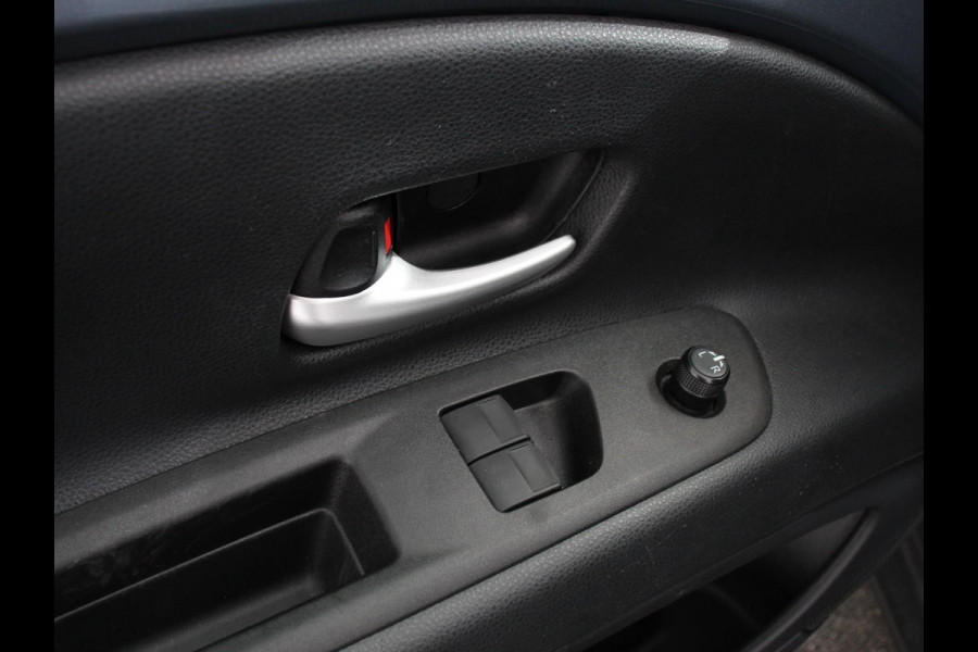 Toyota Aygo X 1.0 VVT-i S-CVT Automaat Trend | Navigatie | Apple Carplay/Android Auto | Climate Control | Cruise Control Adaptive | 17"Lichtmetalen velgen | Camera