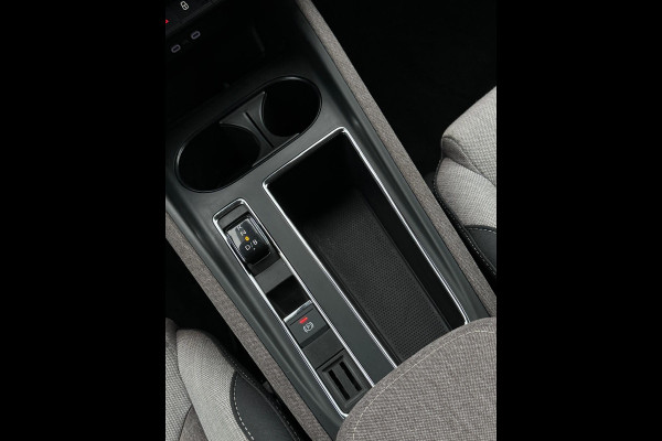Škoda ENYAQ iV 80, achteruitrijcamera, 1/2 lederen sportinterieur, adaptief cruise, stoelverwarming, 1 e eigenaar, NL auto met nap