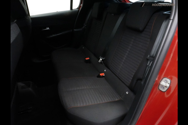 Peugeot 208 1.2 PureTech Active Pack Sport 100pk (APPLE CARPLAY,PARKEERSENSOREN,LM-VELGEN,LED,SPORTSTOELEN,CLIMATE,NIEUWE APK)