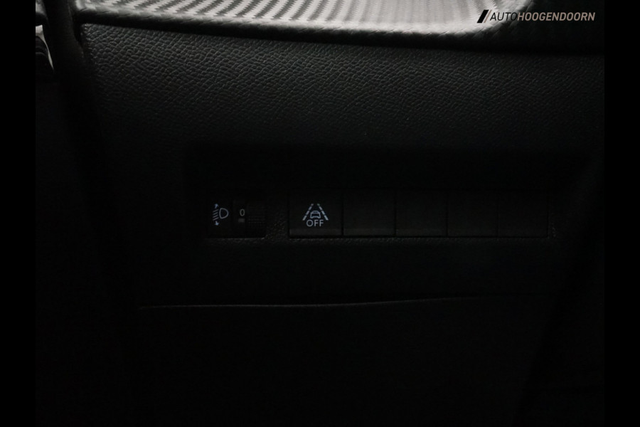 Peugeot 208 1.2 PureTech Active Pack Sport 100pk (APPLE CARPLAY,PARKEERSENSOREN,LM-VELGEN,LED,SPORTSTOELEN,CLIMATE,NIEUWE APK)