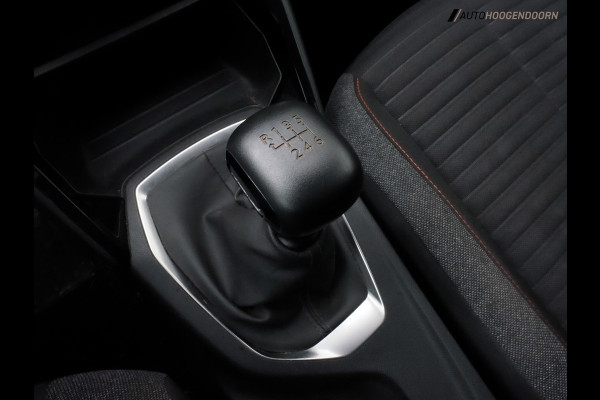 Peugeot 208 1.2 PureTech Active Pack Sport 100pk (APPLE CARPLAY,PARKEERSENSOREN,LM-VELGEN,LED,SPORTSTOELEN,CLIMATE,NIEUWE APK)