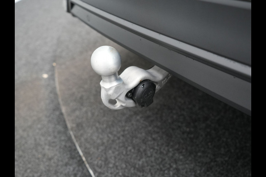 Volkswagen Tiguan 1.4 TSI Elegance Plug In Hybrid 245pk Dealer O.H PHEV | Trekhaak af Fabriek | Adaptive Cruise | Alcantara Sportstoelen Massage &  Verwarmd | Virtual | Keyless | Apple Carplay | BLIS |