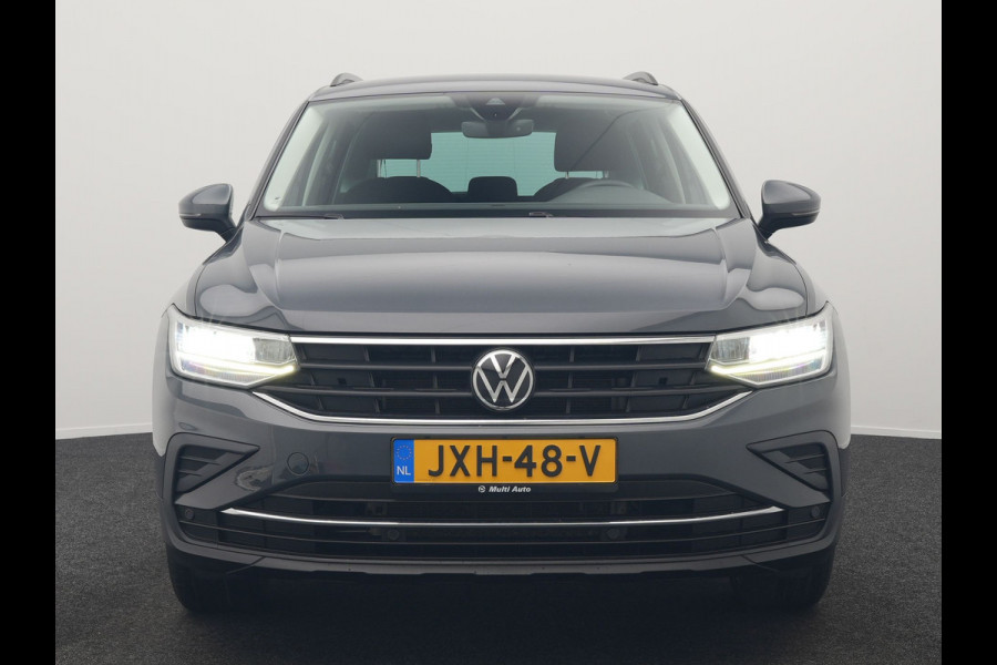 Volkswagen Tiguan 1.4 TSI Elegance Plug In Hybrid 245pk Dealer O.H PHEV | Trekhaak af Fabriek | Adaptive Cruise | Alcantara Sportstoelen Massage &  Verwarmd | Virtual | Keyless | Apple Carplay | BLIS |