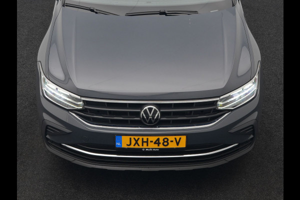 Volkswagen Tiguan 1.4 TSI Elegance Plug In Hybrid 245pk Dealer O.H PHEV | Trekhaak af Fabriek | Adaptive Cruise | Alcantara Sportstoelen Massage &  Verwarmd | Virtual | Keyless | Apple Carplay | BLIS |