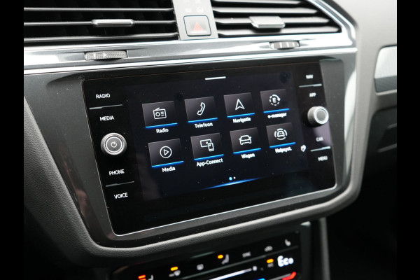 Volkswagen Tiguan 1.4 TSI Elegance Plug In Hybrid 245pk Dealer O.H PHEV | Trekhaak af Fabriek | Adaptive Cruise | Alcantara Sportstoelen Massage &  Verwarmd | Virtual | Keyless | Apple Carplay | BLIS |