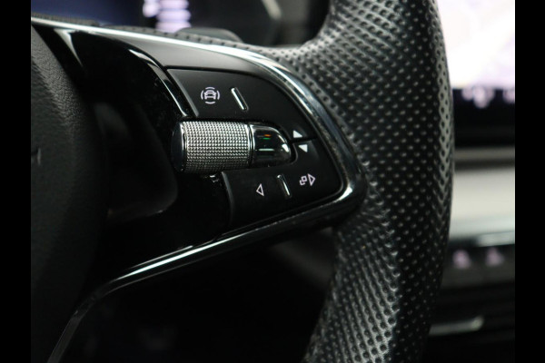 Škoda Octavia 1.0 e-TSI Sport | Trekhaak | Camera | Side Assist | Carplay | Sfeerverlichting | Navigatie | Sportstoelen | Full LED | 17'' | Digital Cockpit | Climate control | Bluetooth | Cruise control