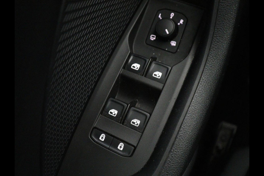 Škoda Octavia 1.0 e-TSI Sport | Trekhaak | Camera | Side Assist | Carplay | Sfeerverlichting | Navigatie | Sportstoelen | Full LED | 17'' | Digital Cockpit | Climate control | Bluetooth | Cruise control