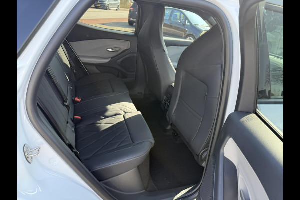 Ford Capri Premium Extended Range RWD 77 kWh | 285pk Ford Voorraad | Elektrische Wegklapbare Trekhaak | Driver Assistance Pack | Frozen White