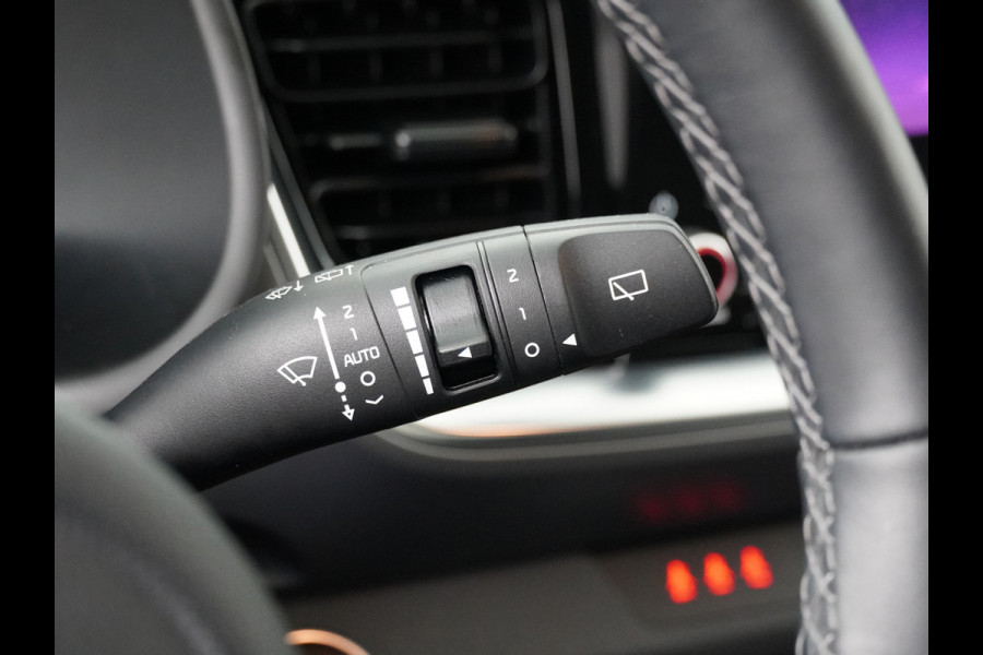 Kia Stonic 1.0 T-GDi MHEV DynamicPlusLine - Apple/Android Carplay - Navigatie - Cruise Control - Stoel/Stuurverwarming - Lichtmetalen Velgen - Fabrieksgarantie Tot 2032