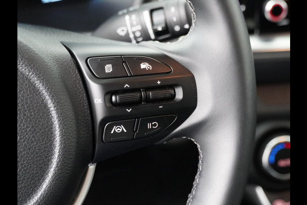 Kia Stonic 1.0 T-GDi MHEV DynamicPlusLine - Apple/Android Carplay - Navigatie - Cruise Control - Stoel/Stuurverwarming - Lichtmetalen Velgen - Fabrieksgarantie Tot 2032
