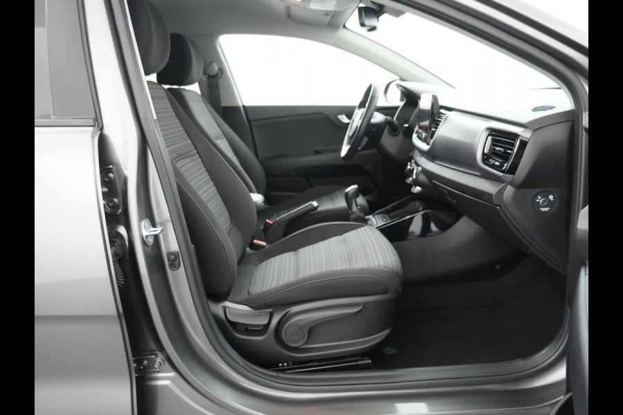 Kia Stonic 1.0 T-GDi MHEV DynamicPlusLine - Apple/Android Carplay - Navigatie - Cruise Control - Stoel/Stuurverwarming - Lichtmetalen Velgen - Fabrieksgarantie Tot 2032