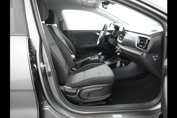 Kia Stonic 1.0 T-GDi MHEV DynamicPlusLine - Apple/Android Carplay - Navigatie - Cruise Control - Stoel/Stuurverwarming - Lichtmetalen Velgen - Fabrieksgarantie Tot 2032