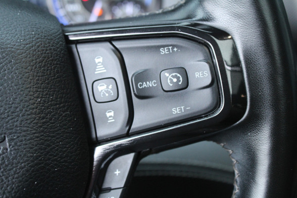 Dodge Ram 1500 5.7 V8 402pk 4x4 Crew Cab Limited LPG Panoramadak NL-Auto NAP Clima Cruise Navi 360 Camera LMV Leder Keyless