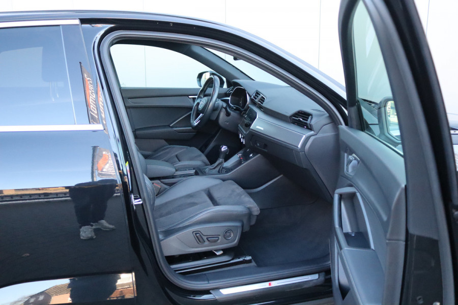 Audi Q3 Sportback 45 TFSI e PHEV Automaat S-Line/Navigatie/Elektr.-trekhaak/Stoelverwarming/19-Inch/Keyfree