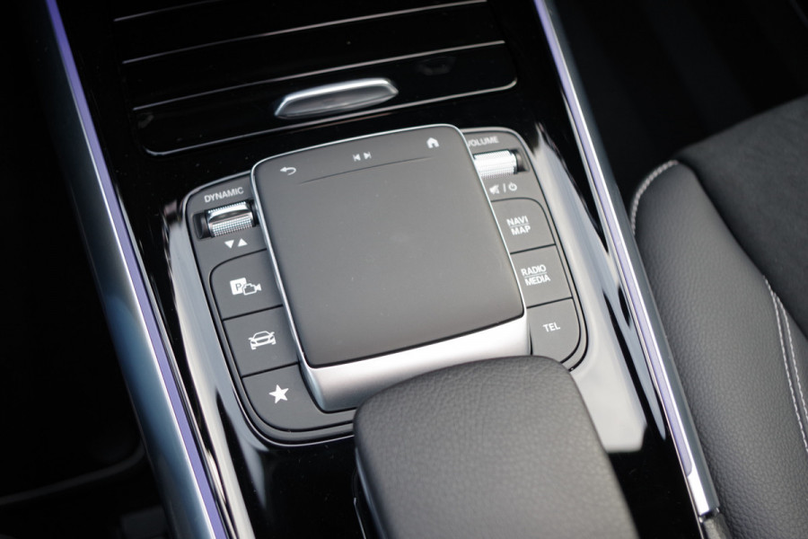Mercedes-Benz B-Klasse 250 e AMG-Line 218 PK PHEV, Panoramadak, Memory, Sfeeverlichting, Camera, cArplay