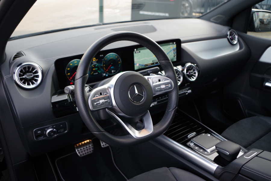 Mercedes-Benz B-Klasse 250 e AMG-Line 218 PK PHEV, Panoramadak, Memory, Sfeeverlichting, Camera, cArplay