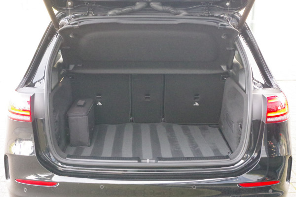 Mercedes-Benz B-Klasse 250 e AMG-Line 218 PK PHEV, Panoramadak, Memory, Sfeeverlichting, Camera, cArplay