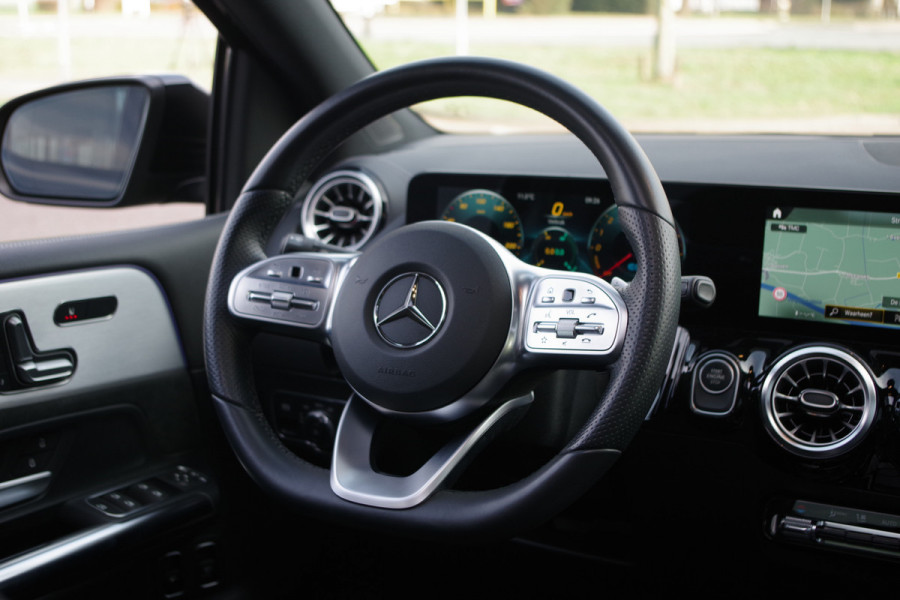 Mercedes-Benz B-Klasse 250 e AMG-Line 218 PK PHEV, Panoramadak, Memory, Sfeeverlichting, Camera, cArplay