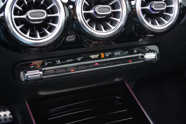 Mercedes-Benz B-Klasse 250 e AMG-Line 218 PK PHEV, Panoramadak, Memory, Sfeeverlichting, Camera, cArplay