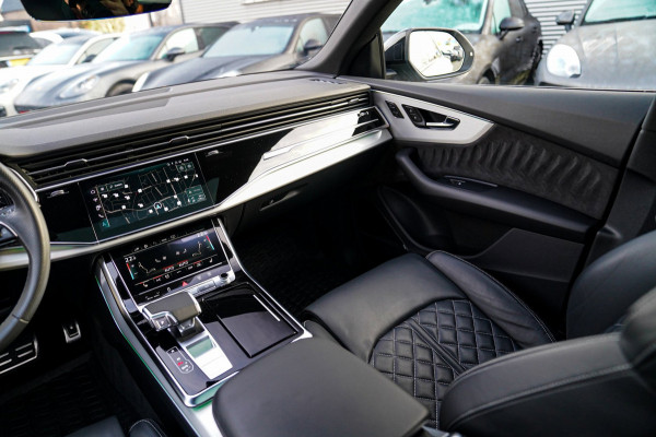 Audi Q8 55 TFSI e Quattro Pro Line S | Bang&Olufsen | BTW | Panorama | RS-zetels | Adaptieve Cruise | Elek Trekhaak | Memory | 360