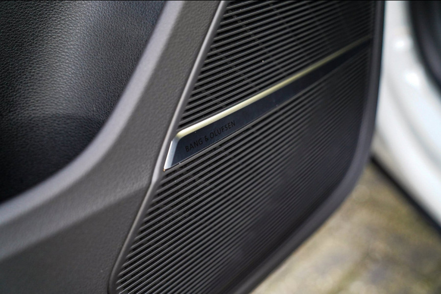 Audi Q8 55 TFSI e Quattro Pro Line S | Bang&Olufsen | BTW | Panorama | RS-zetels | Adaptieve Cruise | Elek Trekhaak | Memory | 360