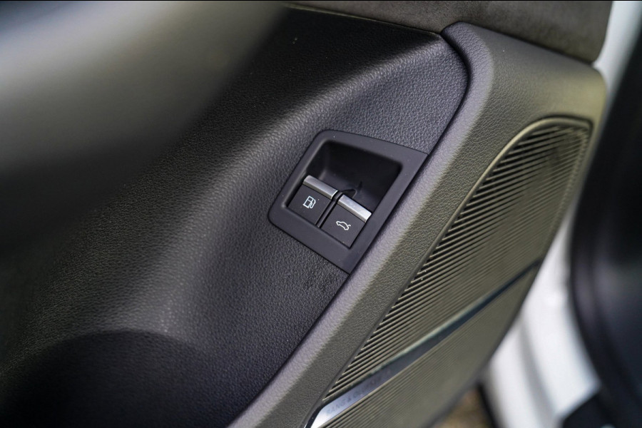 Audi Q8 55 TFSI e Quattro Pro Line S | Bang&Olufsen | BTW | Panorama | RS-zetels | Adaptieve Cruise | Elek Trekhaak | Memory | 360