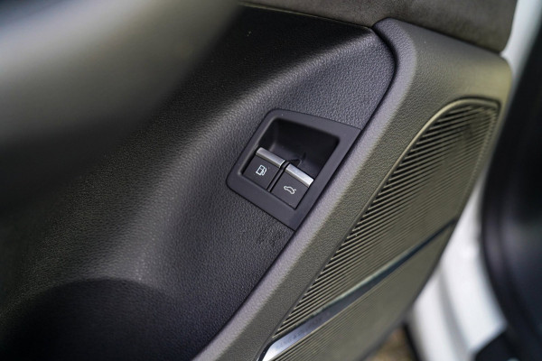 Audi Q8 55 TFSI e Quattro Pro Line S | Bang&Olufsen | BTW | Panorama | RS-zetels | Adaptieve Cruise | Elek Trekhaak | Memory | 360
