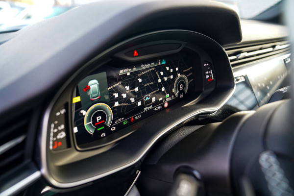 Audi Q8 55 TFSI e Quattro Pro Line S | Bang&Olufsen | BTW | Panorama | RS-zetels | Adaptieve Cruise | Elek Trekhaak | Memory | 360