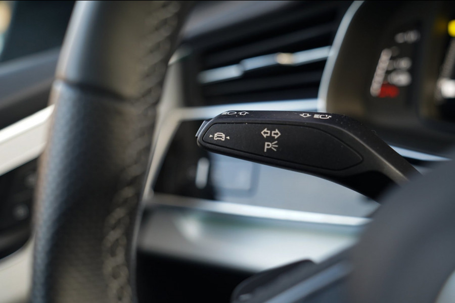 Audi Q8 55 TFSI e Quattro Pro Line S | Bang&Olufsen | BTW | Panorama | RS-zetels | Adaptieve Cruise | Elek Trekhaak | Memory | 360