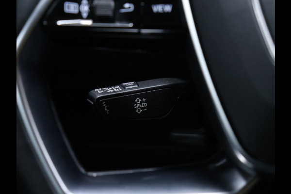 Audi e-tron 55 quattro edition 95 kWh Sport [LUCHTVERING, BLUETOOTH TELEFOON, PDC V+A, CRUISE CONTROL, CLIMATE CONTROL, LANE ASSIST, ELEKTRISCHE ACHTERKLEP, LED KOPLAMPEN, NIEUWSTAAT]