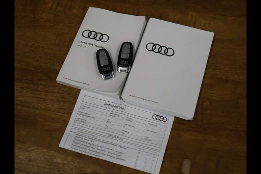 Audi e-tron 55 quattro edition 95 kWh Sport [LUCHTVERING, BLUETOOTH TELEFOON, PDC V+A, CRUISE CONTROL, CLIMATE CONTROL, LANE ASSIST, ELEKTRISCHE ACHTERKLEP, LED KOPLAMPEN, NIEUWSTAAT]