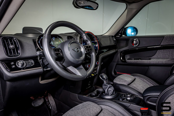 MINI Countryman 1.5 Cooper S E ALL4|Pano|E-stoel|HUD|H&K