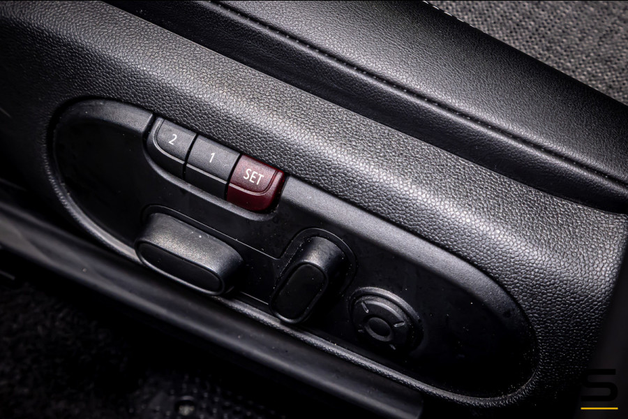 MINI Countryman 1.5 Cooper S E ALL4|Pano|E-stoel|HUD|H&K
