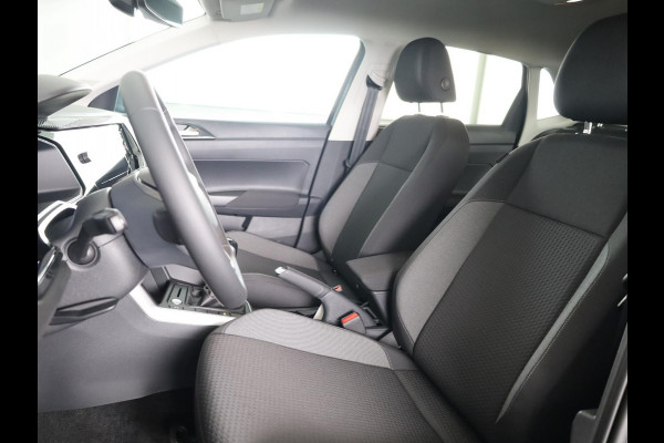 Volkswagen Polo GP Life Edition 1.0 95 pk 5 versn. Hand | 15" LM | Stoelverwarming | Camera |