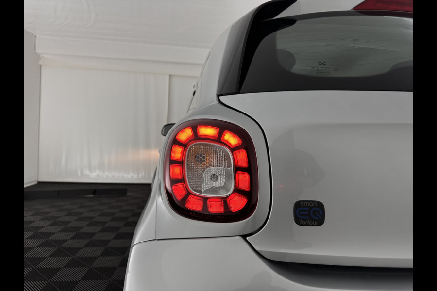 Smart Forfour EQ Business Solution 18 kWh [ 3-Fase ] {SOH-89%} (INCL-BTW) Aut. *NAVI-FULLMAP | LEATHER | ECC | CRUISE | HEATED-COMFORT-SEATS | 15"ALU*