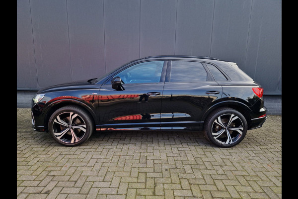 Audi Q3 40 TFSI Quattro Pro Line S /Virtual Cockpit /ACC /Matrix /Drive select