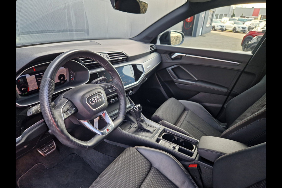 Audi Q3 40 TFSI Quattro Pro Line S /Virtual Cockpit /ACC /Matrix /Drive select