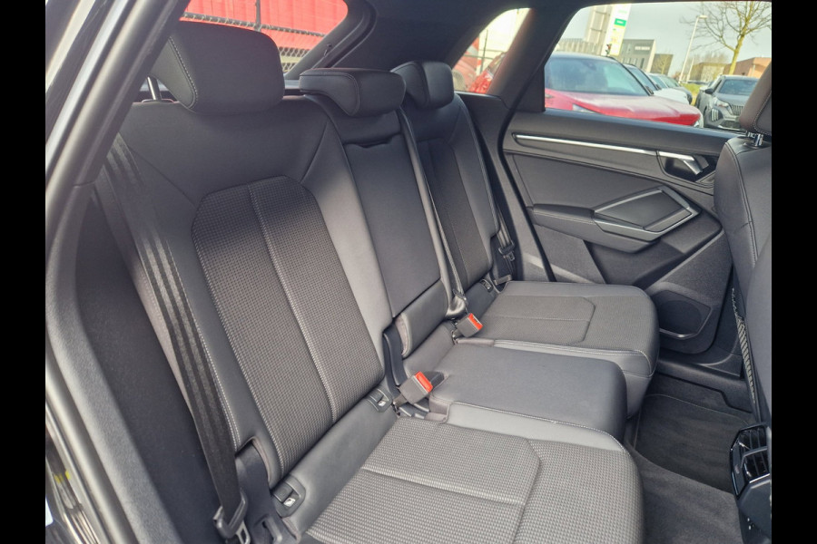 Audi Q3 40 TFSI Quattro Pro Line S /Virtual Cockpit /ACC /Matrix /Drive select