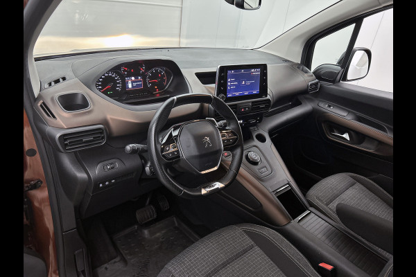 Peugeot Rifter Long 1.2 131PK Automaat GT 7pers. * Distributie vv.bij 95Dkm * / Trekhaak / Airco-ecc. / Pdc+Camera / Navigatie / 2xSchuifdeur / Apk 03-2027