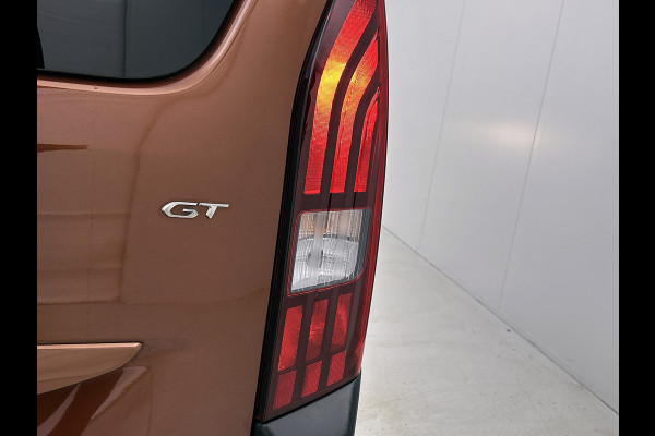 Peugeot Rifter Long 1.2 131PK Automaat GT 7pers. * Distributie vv.bij 95Dkm * / Trekhaak / Airco-ecc. / Pdc+Camera / Navigatie / 2xSchuifdeur / Apk 03-2027