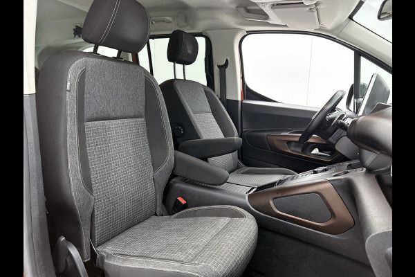 Peugeot Rifter Long 1.2 131PK Automaat GT 7pers. * Distributie vv.bij 95Dkm * / Trekhaak / Airco-ecc. / Pdc+Camera / Navigatie / 2xSchuifdeur / Apk 03-2027