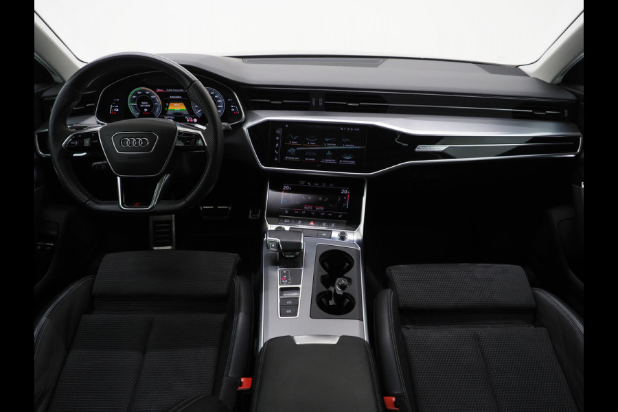 Audi A6 Avant 55 TFSI e quattro Competition Full Black | Panoramadak | Trekhaak | HUD | Adaptive Cruise | Camera | Carplay