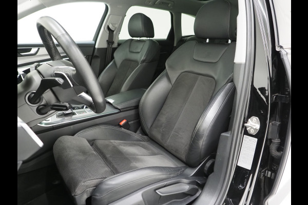 Audi A6 Avant 55 TFSI e quattro Competition Full Black | Panoramadak | Trekhaak | HUD | Adaptive Cruise | Camera | Carplay