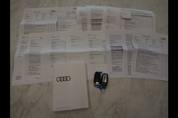 Audi A6 Avant 55 TFSI e quattro Competition Full Black | Panoramadak | Trekhaak | HUD | Adaptive Cruise | Camera | Carplay